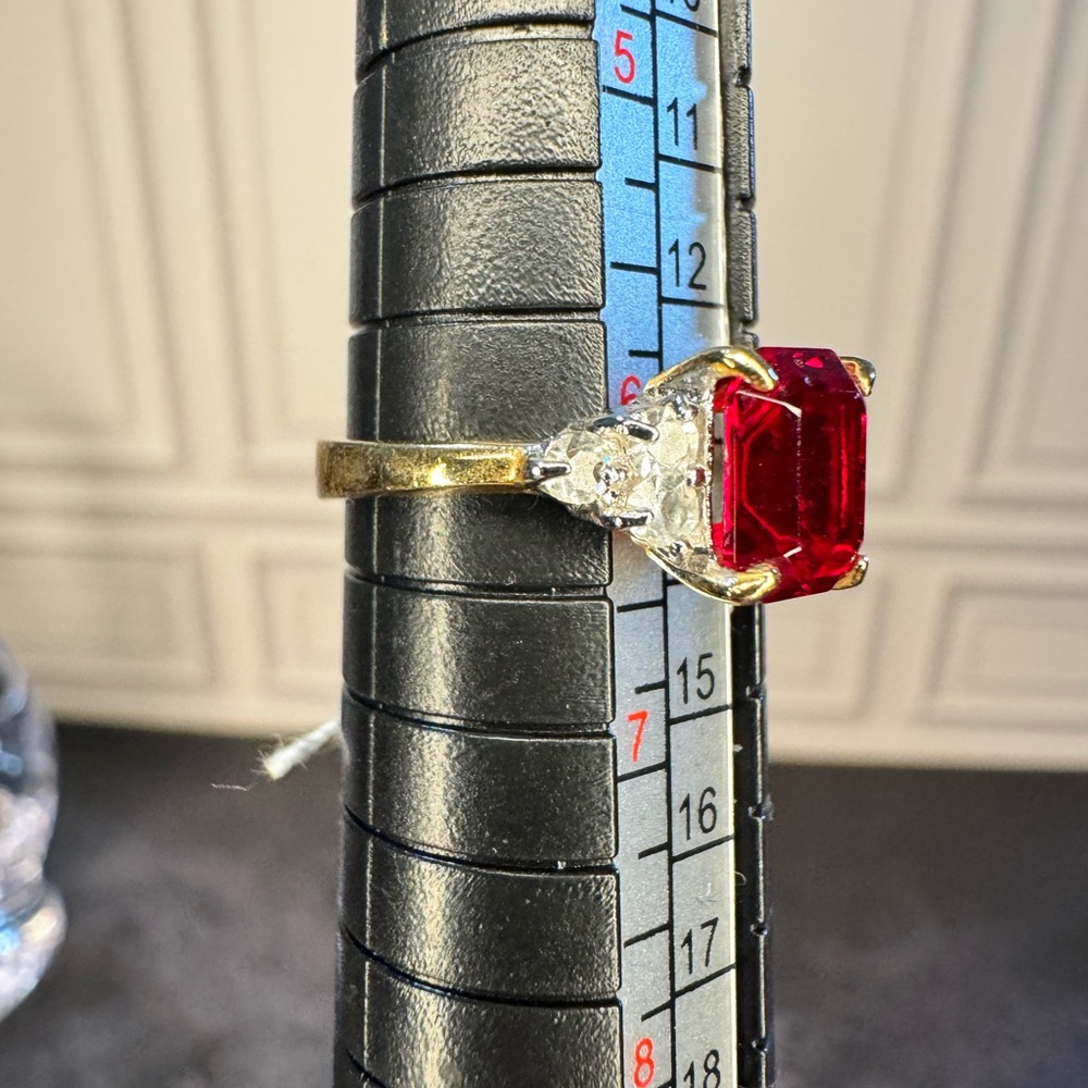 SOLD Vintage Sz 6 14k Gold Electroplated Faux Gemstone Ring “MAJA” marking - Picture 2 of 6
